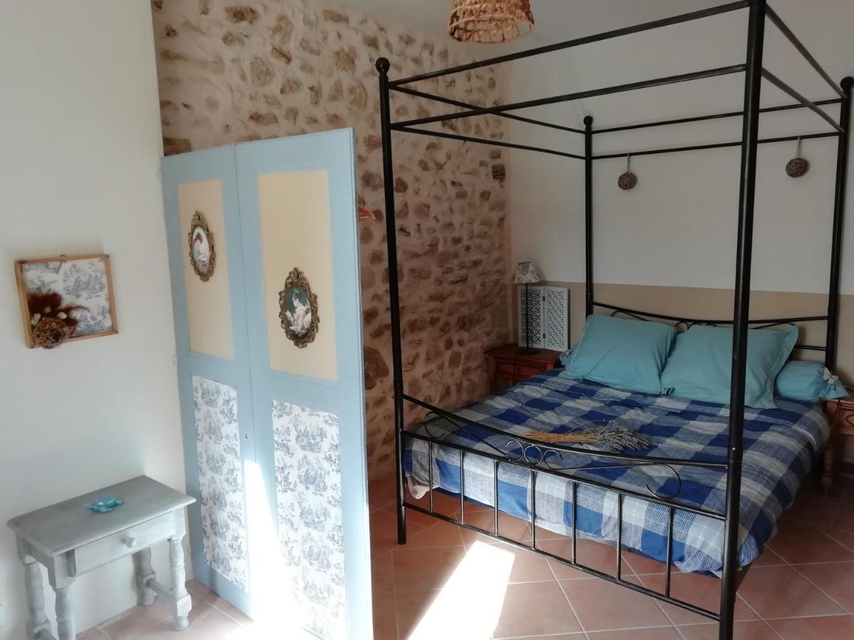 Les Bories En Champagne Villa Montlevon Exterior foto
