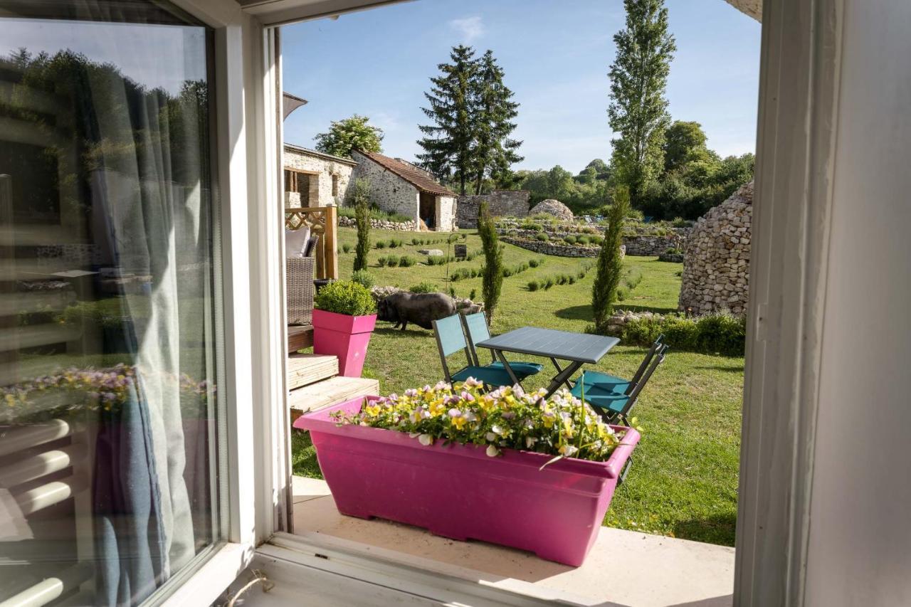 Les Bories En Champagne Villa Montlevon Exterior foto